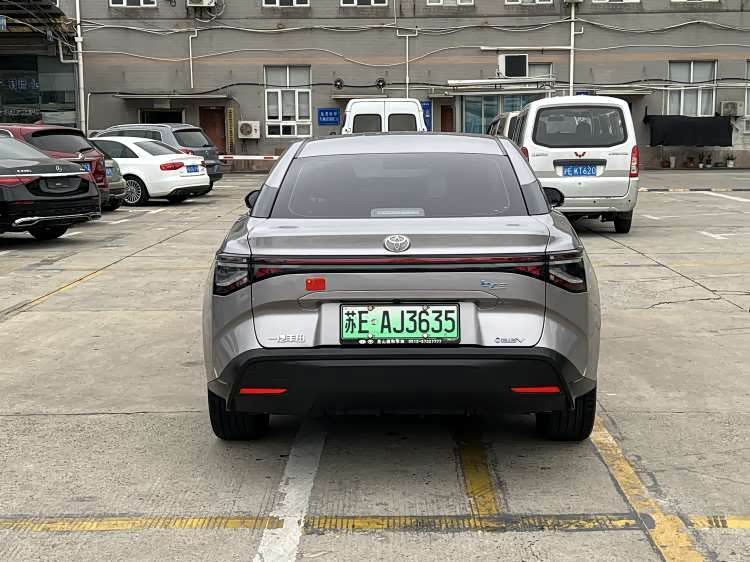 Toyota bZ3 2023 immagine di auto #6