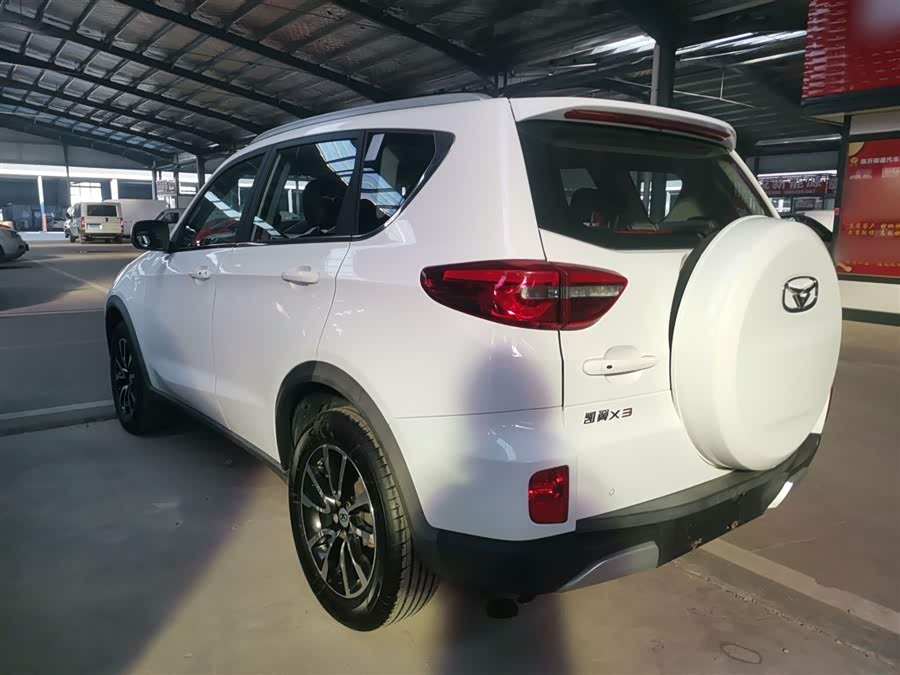 Kaiyi X3 2017 #6 Kaiyi X3 2017 car image #6