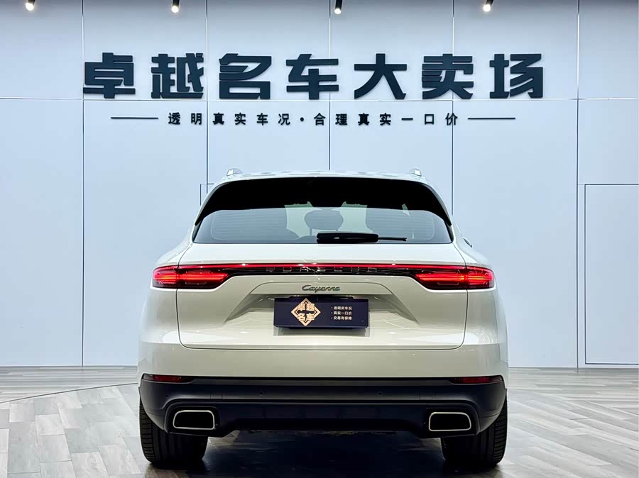 2019 car image #6