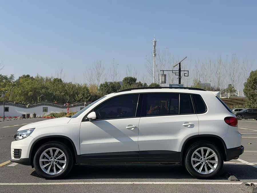 Volkswagen Tiguan 2020 car image #6