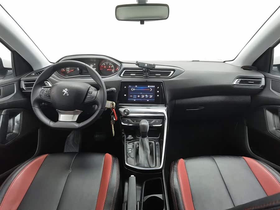 Peugeot 308 2018 car image #6