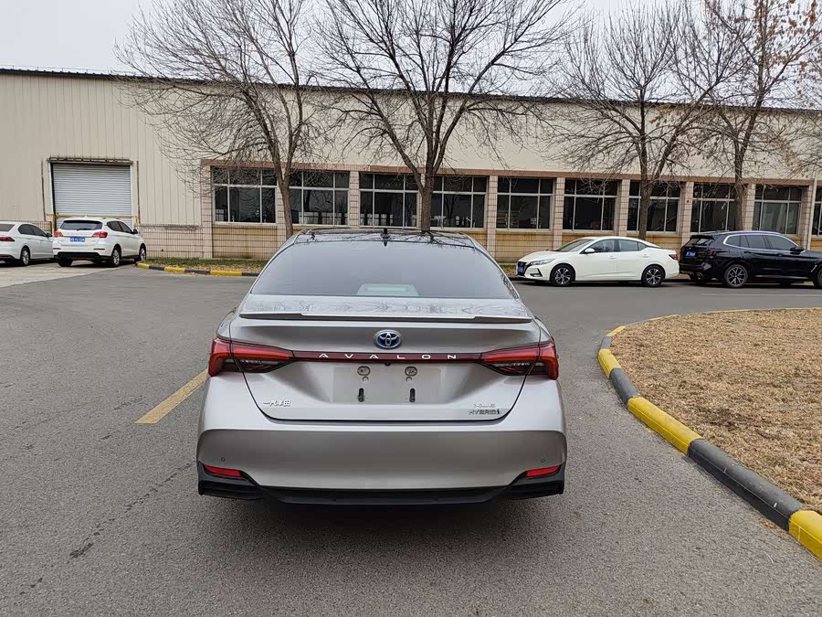 Toyota Avalon 2019 car image #6