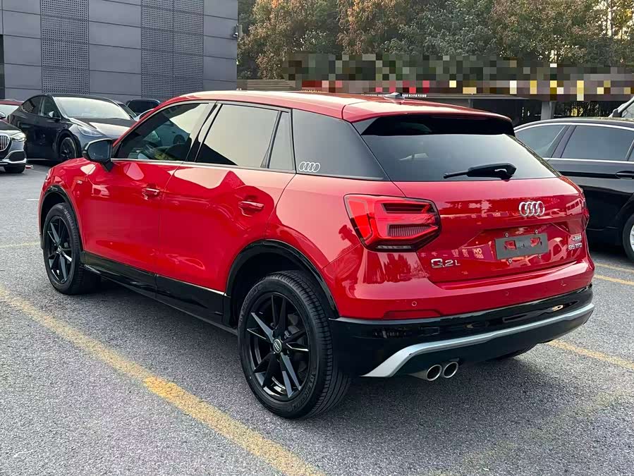 Audi Q2L 2023 car image #6