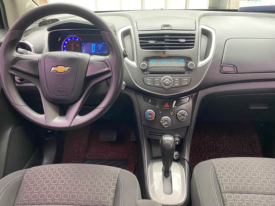 Chevrolet Tracker 2015 car image #6