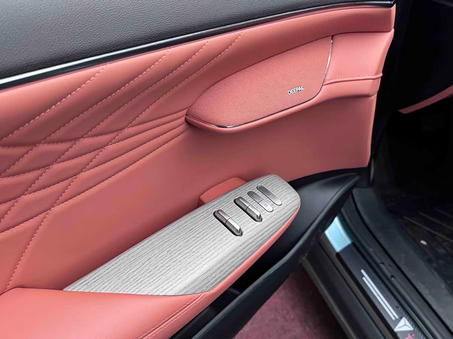 Deepal S07 2023 car image #6