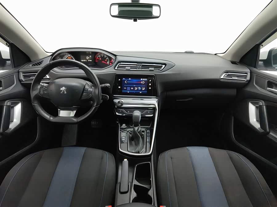 Peugeot 308 2019 car image #6