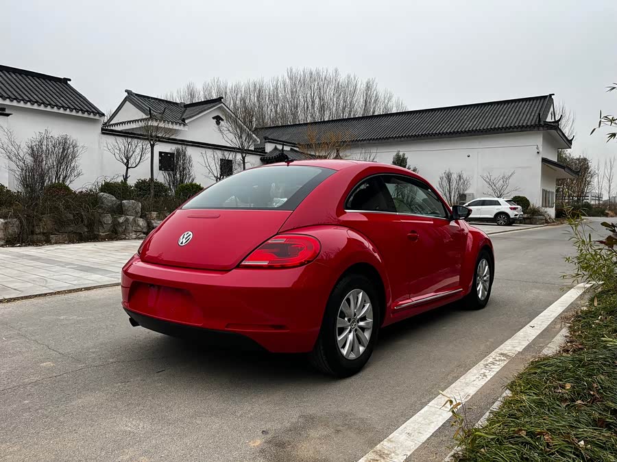 Volkswagen Beetle 2017 car image #6