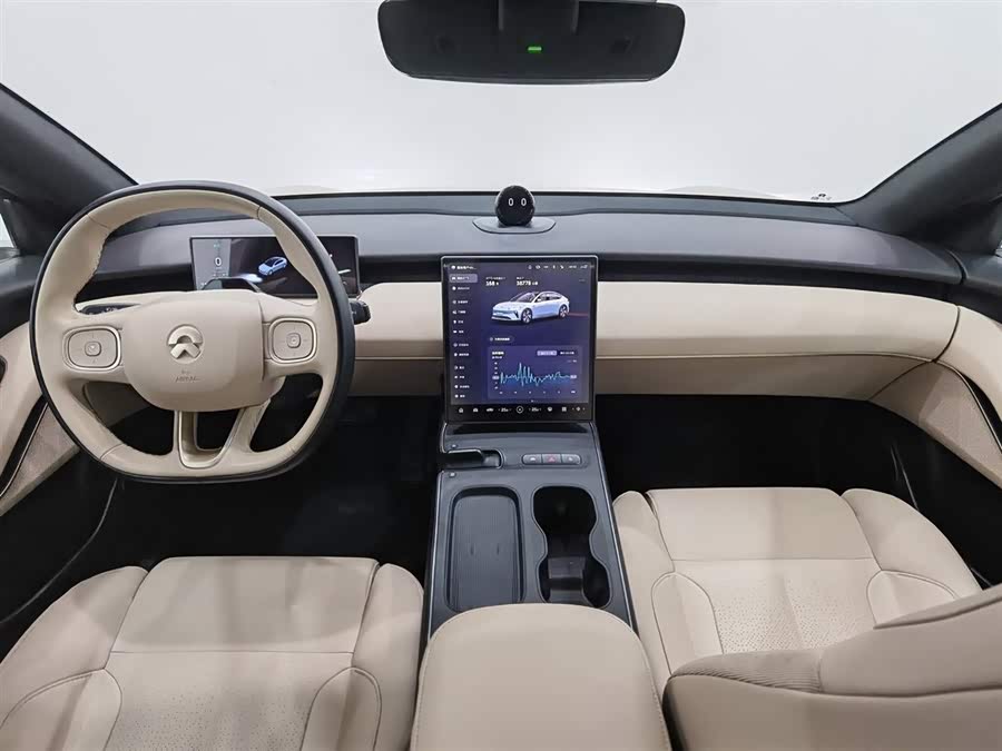 NIO ET5 2023 car image #6