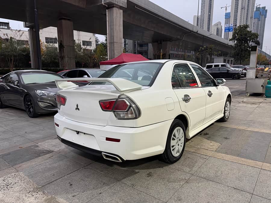 Soueast V3 Lingyue 2014 car image #6