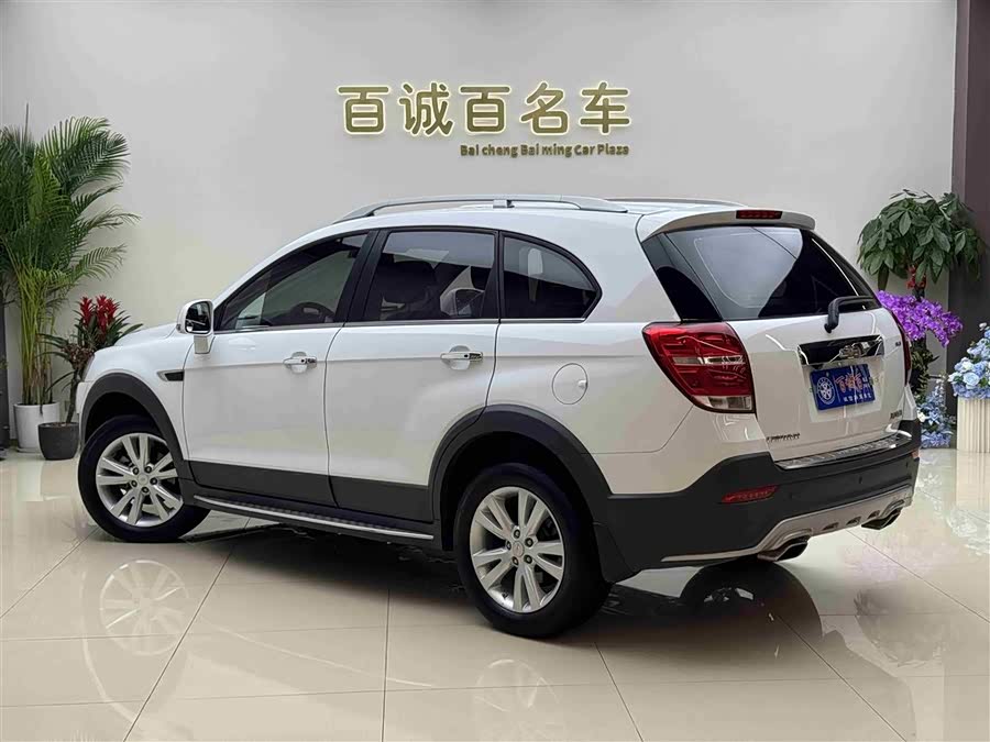 Chevrolet Captiva 2017 car image #6