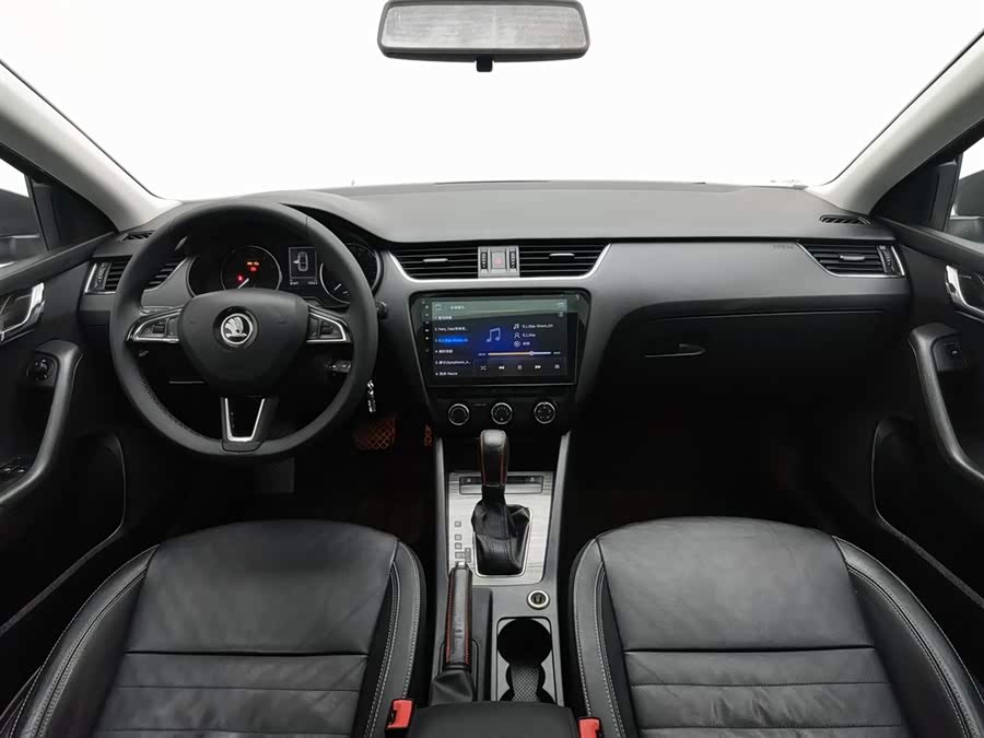 Skoda Octavia 2016 car image #6