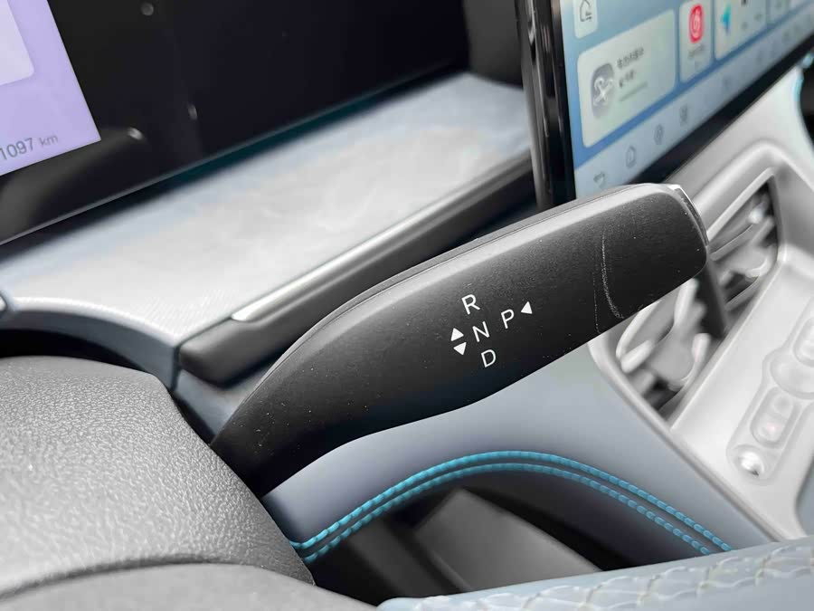 BYD Sea Lion 07 DM-i 2025 car image #6