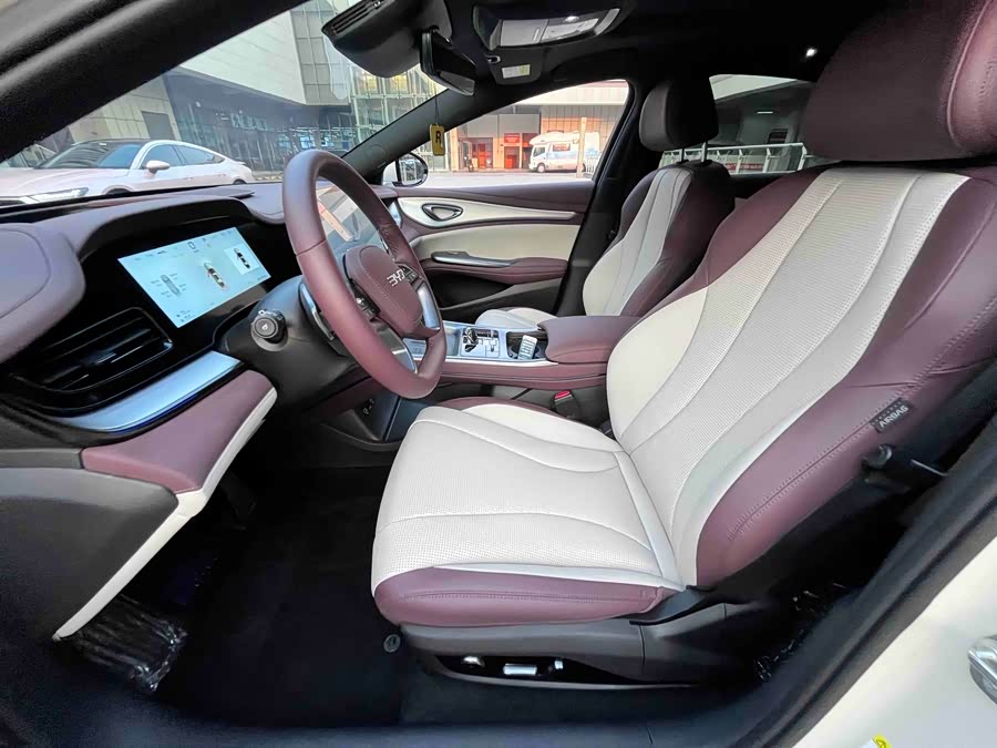 BYD Seal 07 DM-i 2025 #6 BYD Seal 07 DM-i 2025 car image #6