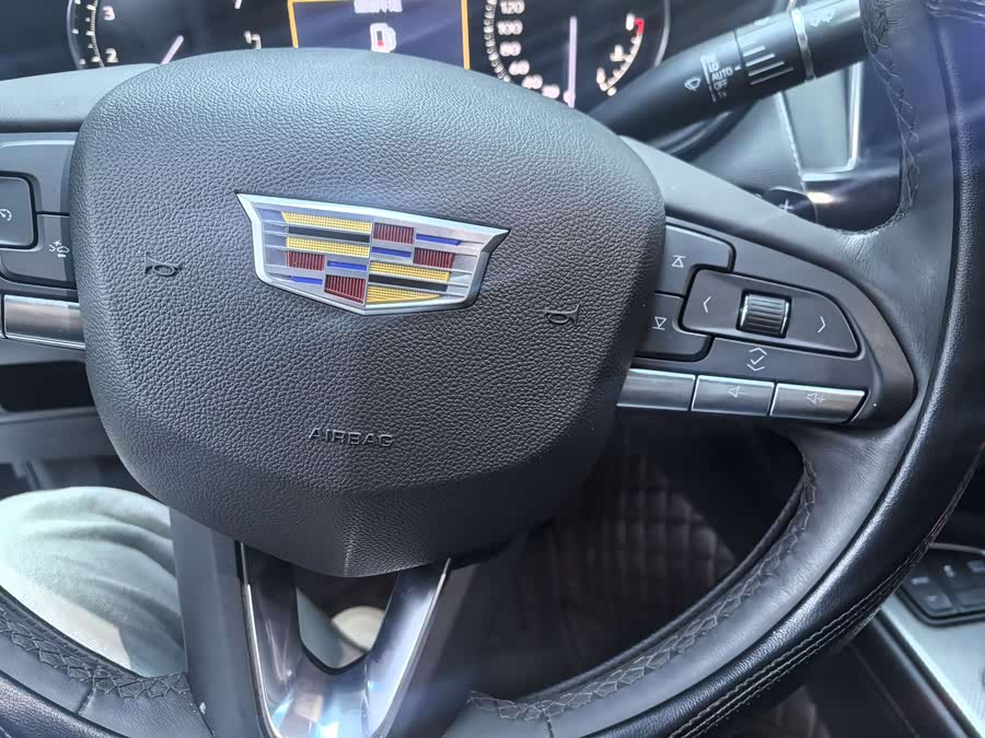 2023 car image #6