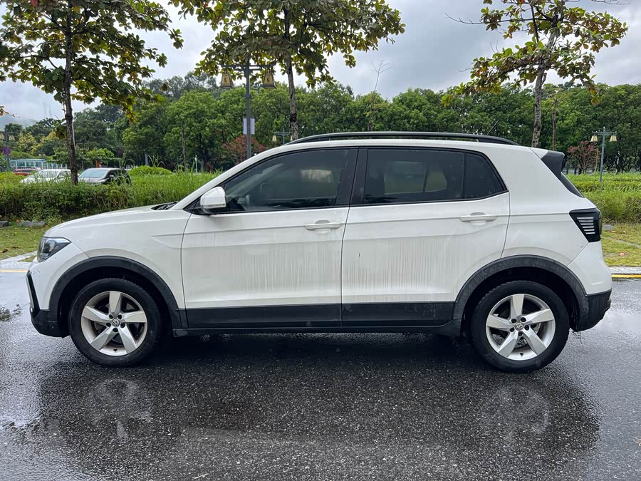 Volkswagen T-Cross 2019 #6 Volkswagen T-Cross 2019 car image #6