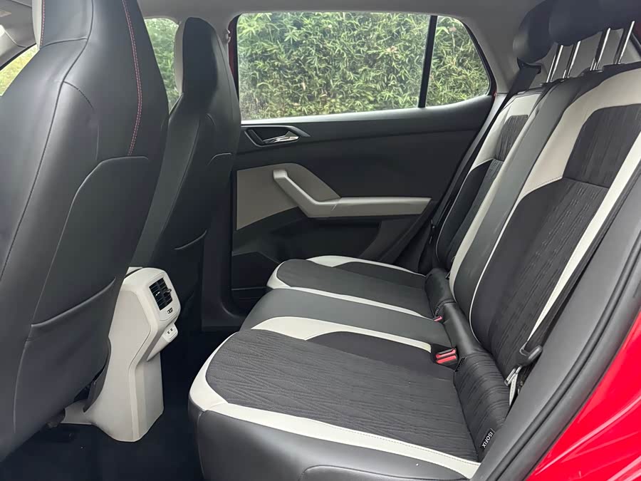 Volkswagen T-Cross 2019 #6 Volkswagen T-Cross 2019 car image #6