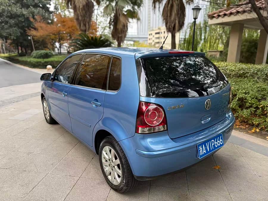 Volkswagen Polo 2010 #6 Volkswagen Polo 2010 car image #6