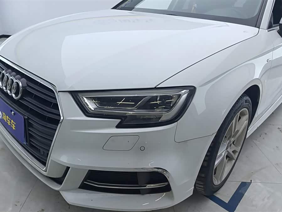 Audi A3 2019 car image #6