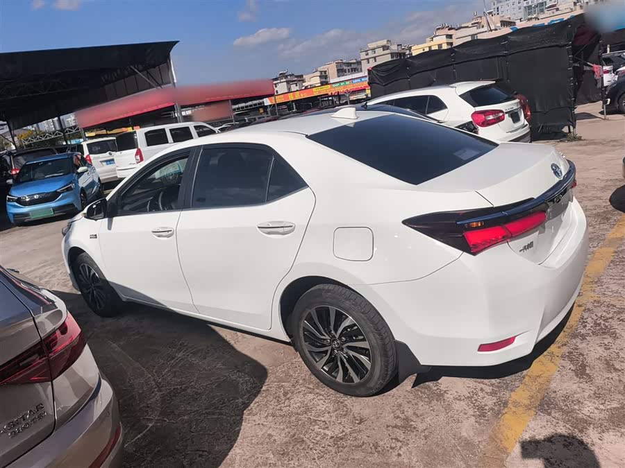 Toyota Corolla Hybird E+ 2022 immagine di auto #6