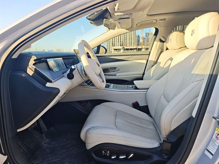 BYD HanL 2025 car image #6