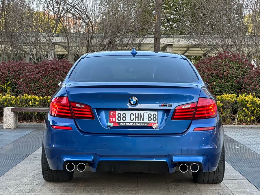 BMW M5 2015 изображение автомобиля #6
