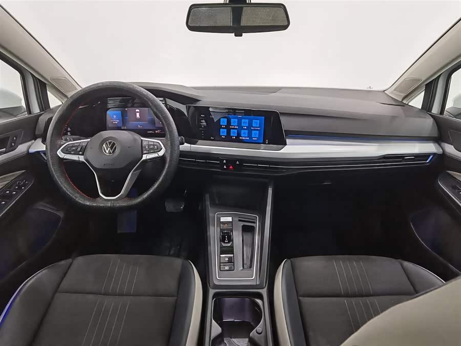 Volkswagen Golf 2021 car image #6