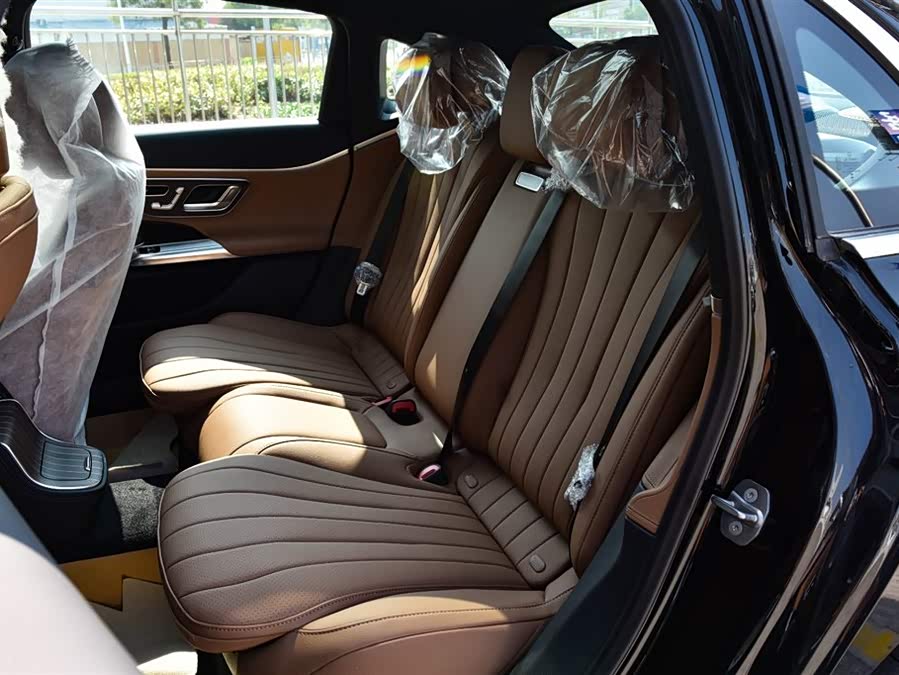 Mercedes-Benz E Class 2025 car image #6