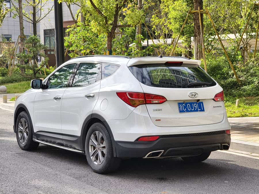 Hyundai Santa Fe 2013 #6 Hyundai Santa Fe 2013 car image #6