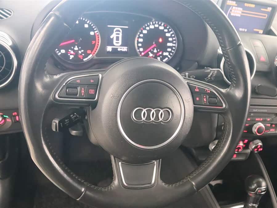 Audi A1 2013 car image #6