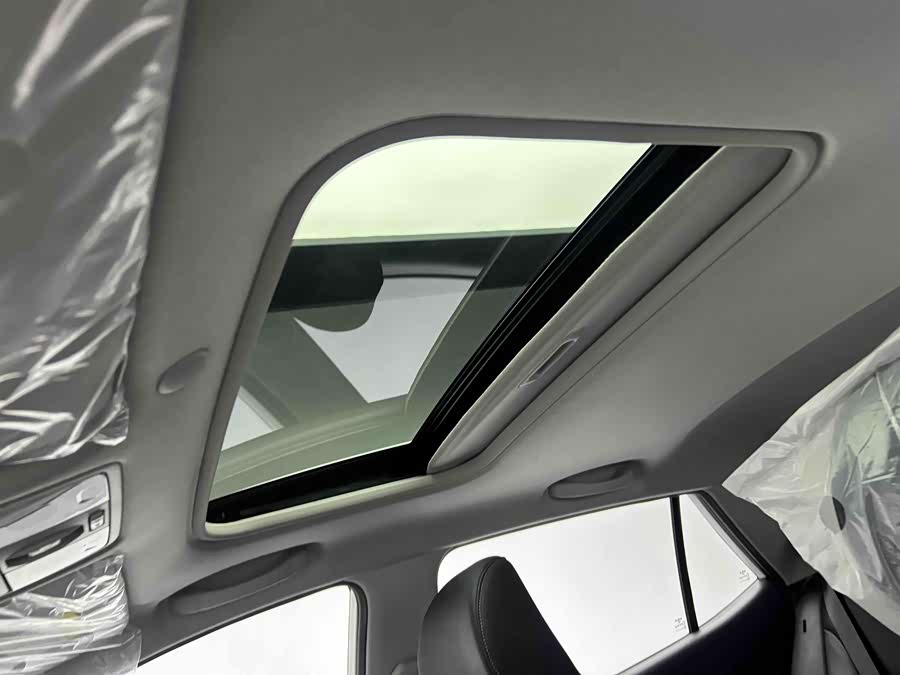 Kia KX1 2025 car image #6