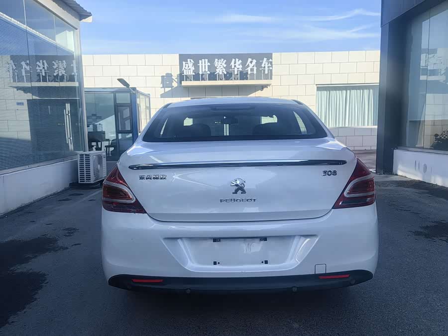 Peugeot 308 2015 car image #6