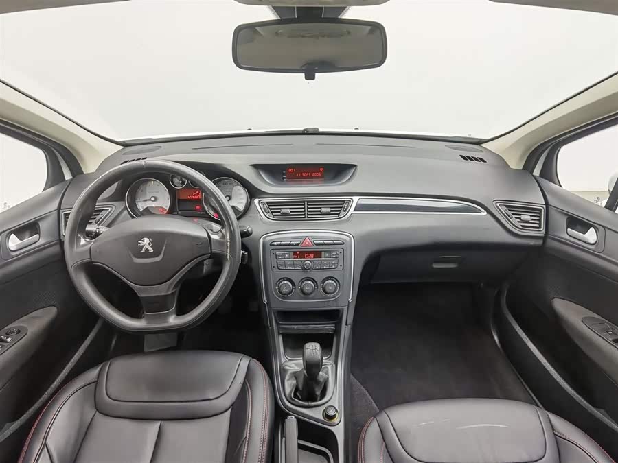 Peugeot 308 2015 car image #6