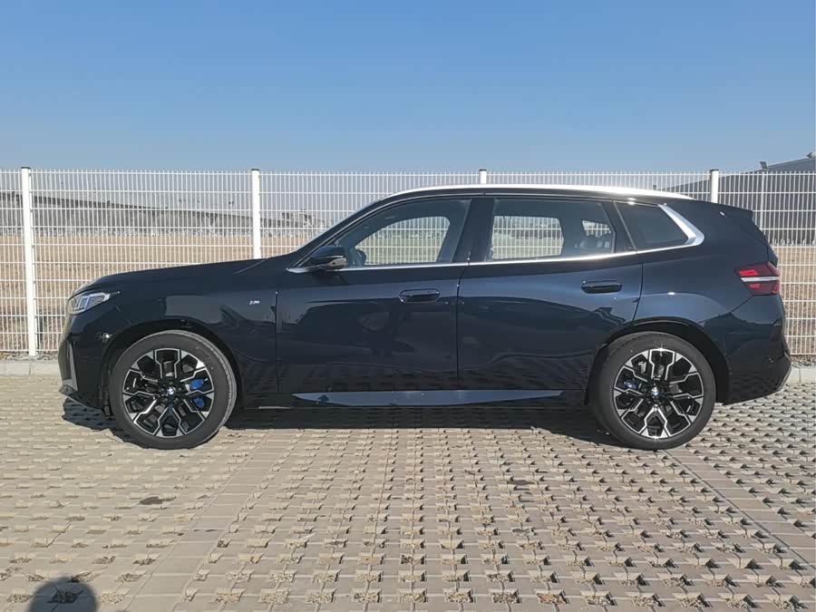 BMW X3 car image #6