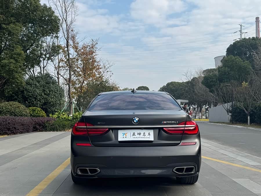BMW 7 Series 2017 car image #6