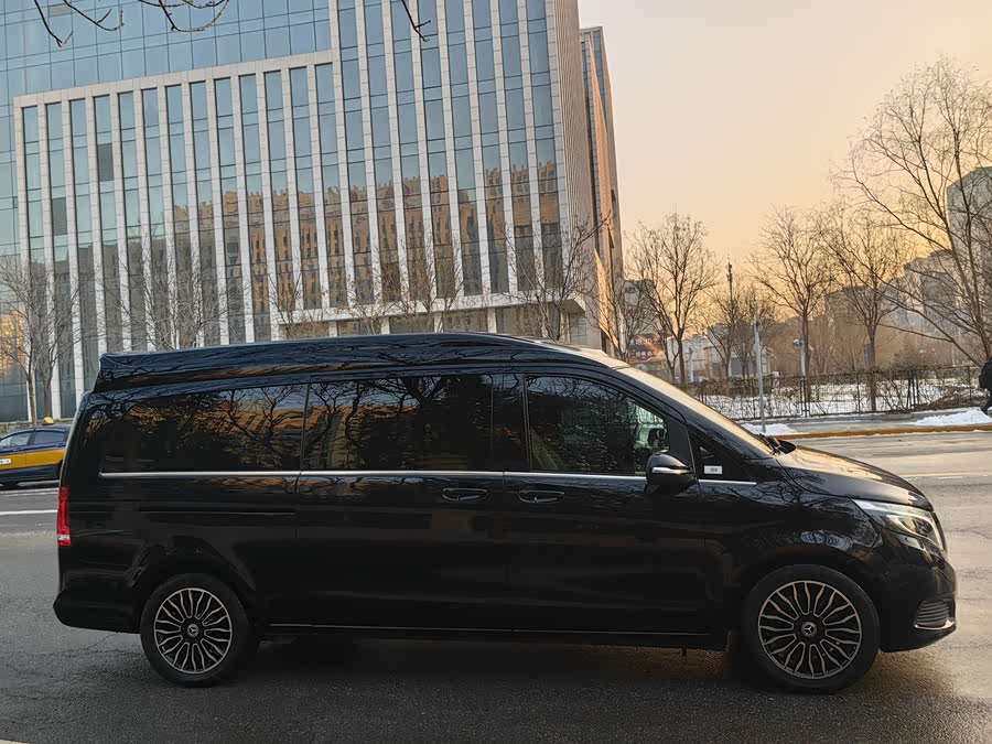 Mercedes-Benz V Class 2020 #6 Mercedes-Benz V Class 2020 car image #6