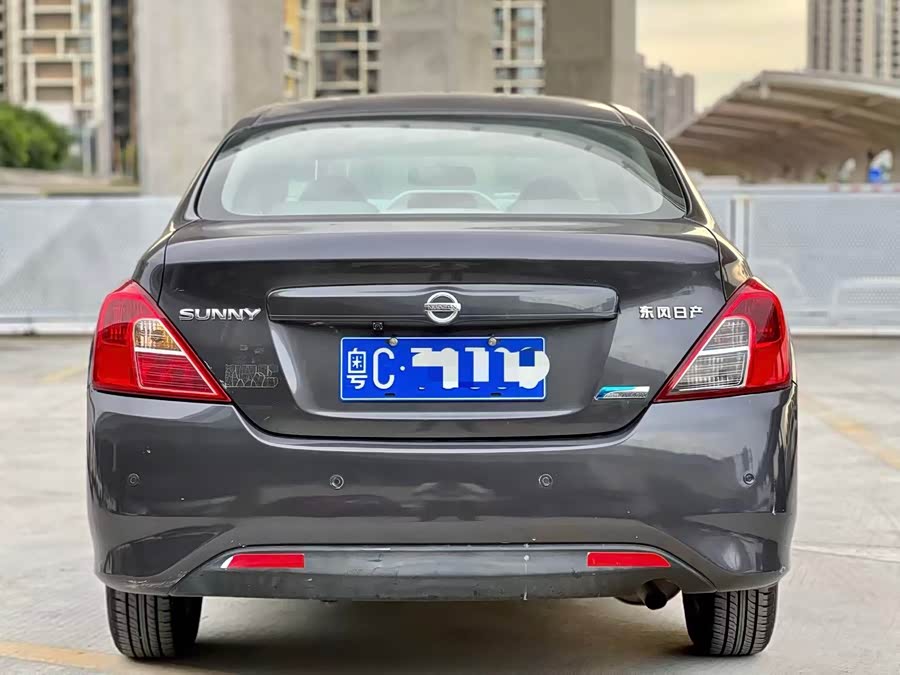 Nissan Sunny 2011 #6 Nissan Sunny 2011 car image #6