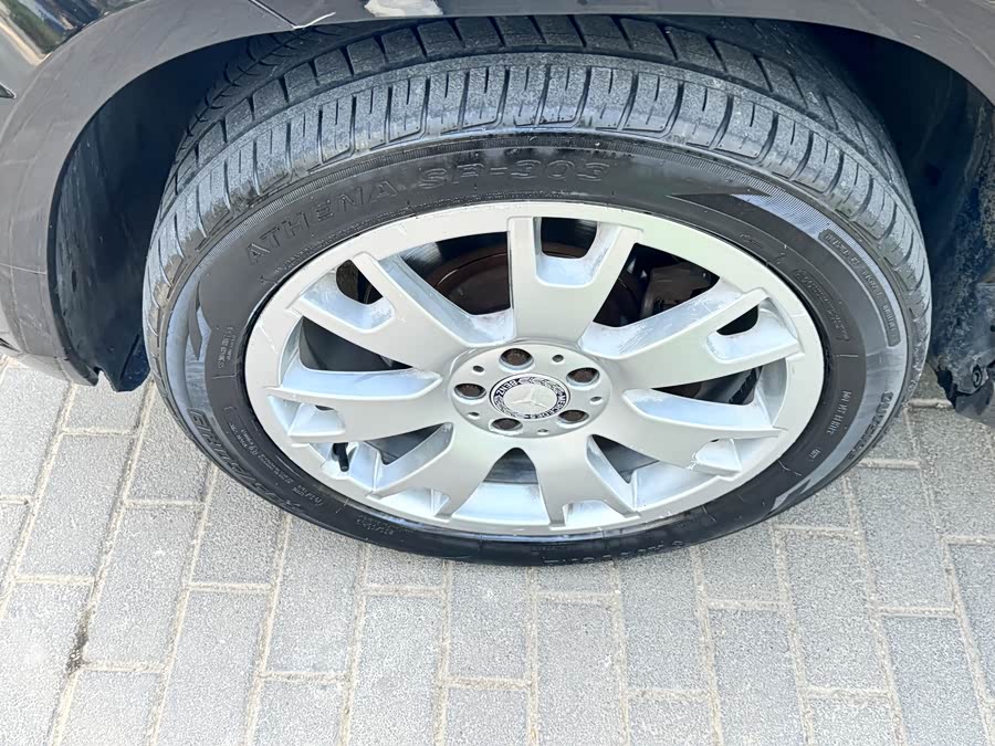 Mercedes-Benz GLK Class (Imported) 2011 car image #6