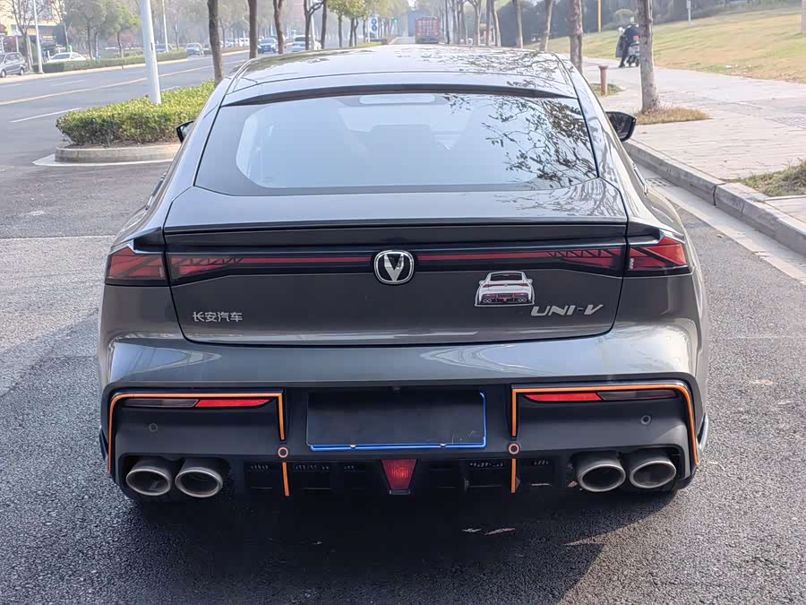 Changan UNI-V 2023 car image #6