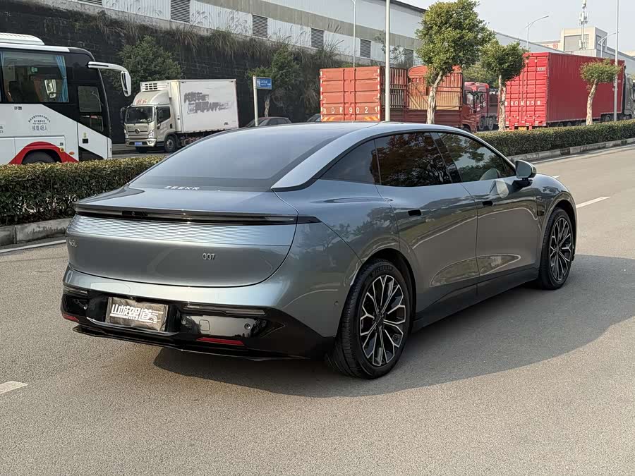 极氪 极氪007 2023 汽车图片 #6