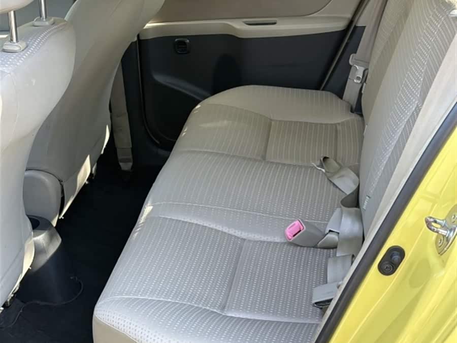 Toyota Yaris 2010 imagen de coche #6