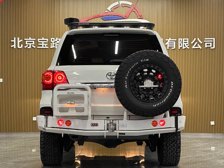 Toyota Land Cruiser 2015 car image #6