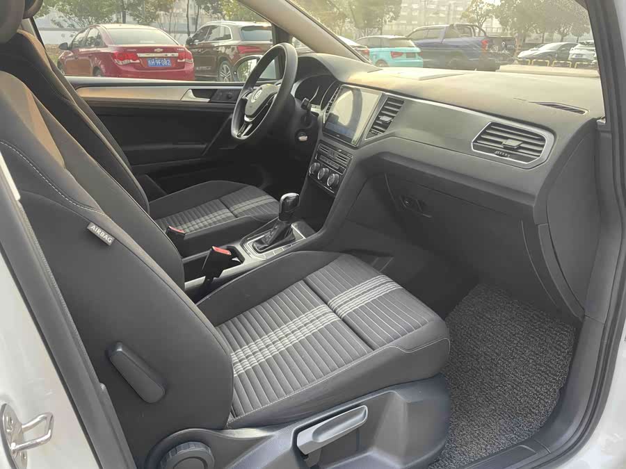 大众 高尔夫·嘉旅 2018 汽车图片 #6