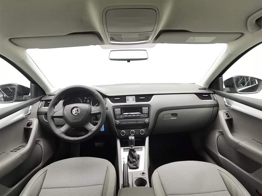 Skoda Octavia 2015 car image #6