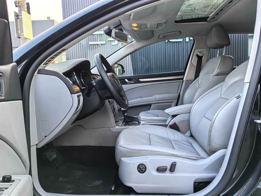 Skoda Superb 2012 imagem de carro #6