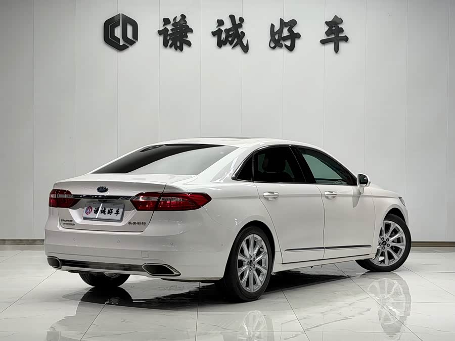 Ford Taurus 2017 car image #6