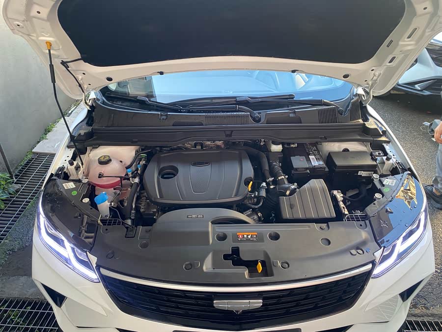 GEELY Coolray 2025 car image #6