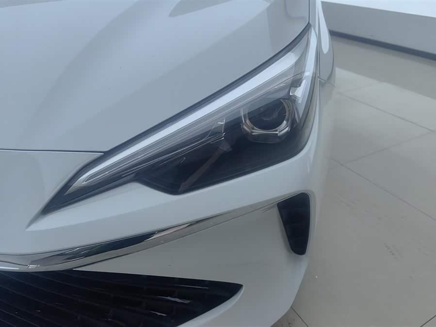 Roewe i5 2025 car image #6
