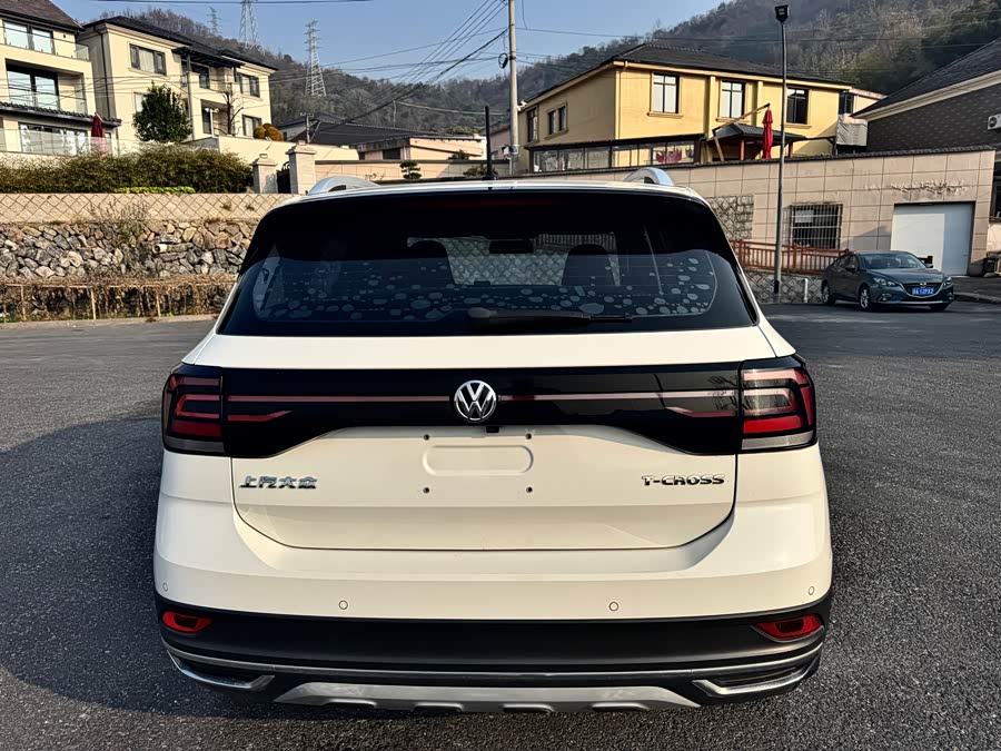 Volkswagen T-Cross 2019 #6 Volkswagen T-Cross 2019 car image #6