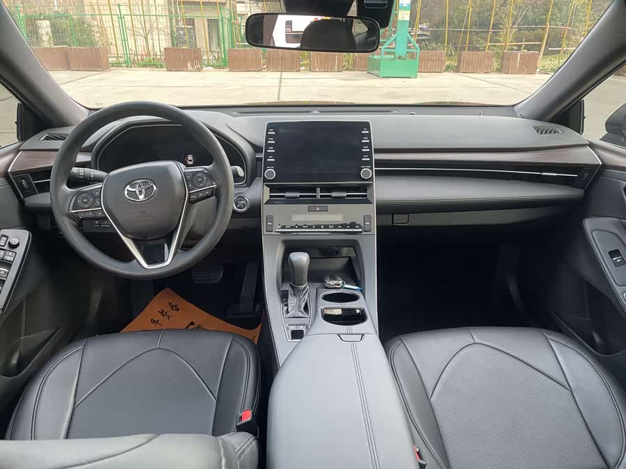 Toyota Avalon 2020 car image #6