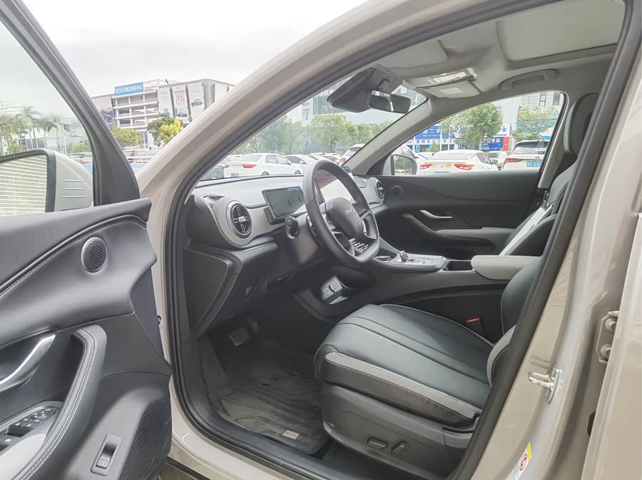 BYD Sea Lion 05 DM-i 2025 car image #6